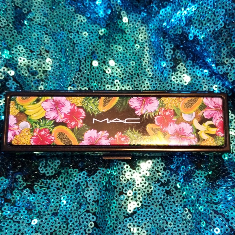 Mac fruit a La La pallet